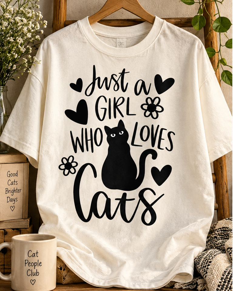 Just a Girl Who Loves Cats off white oversized T-shirt